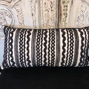 EDIE Inc. Unique Rick Rack Trimmed Black on White Feathered Filled Accent Pillow